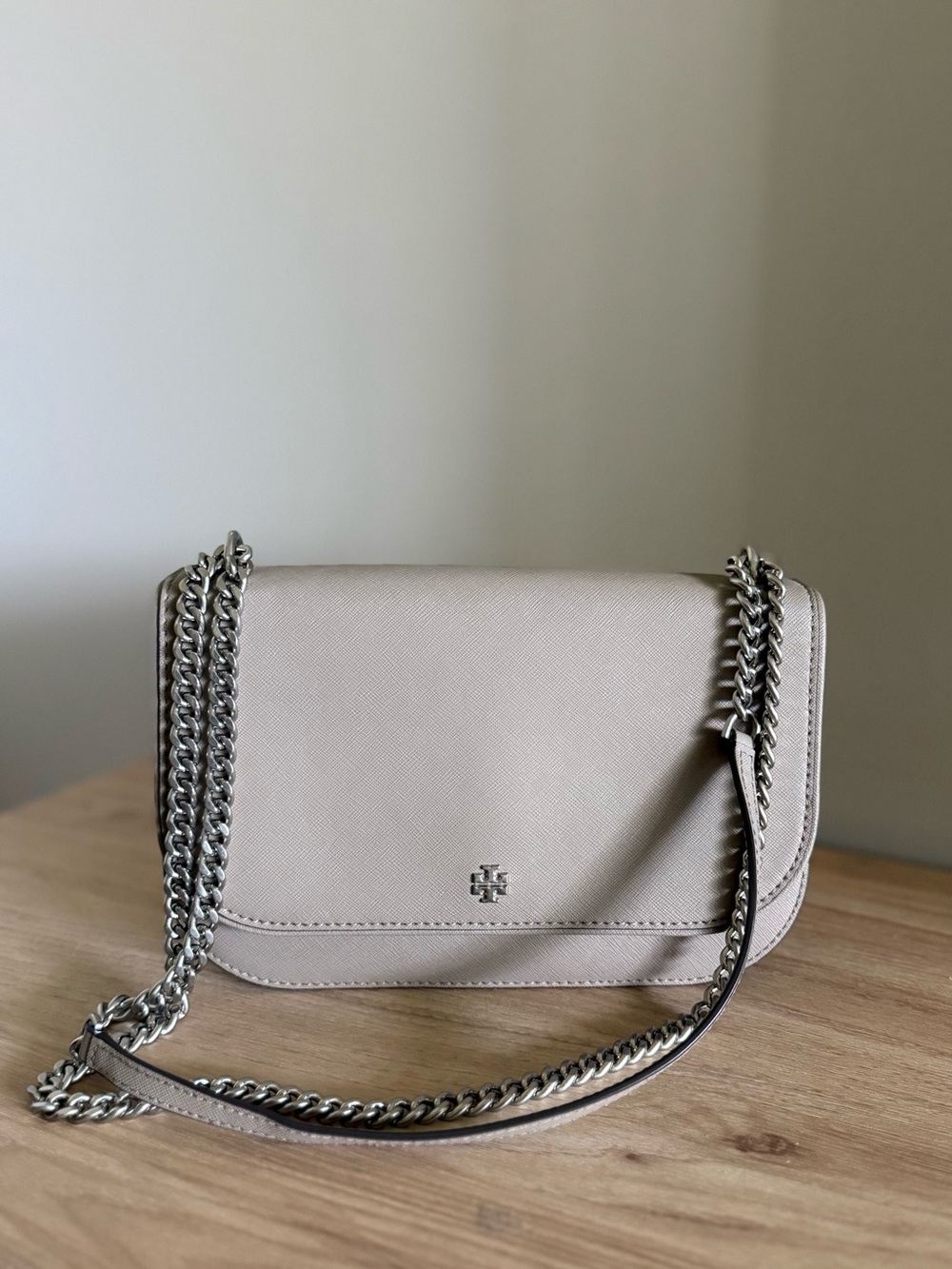 Tory Burch Emerson Flap Adjustable Leather Shoulder Bag Gray Heron